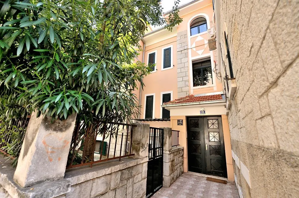 Charming Center Apartment Split